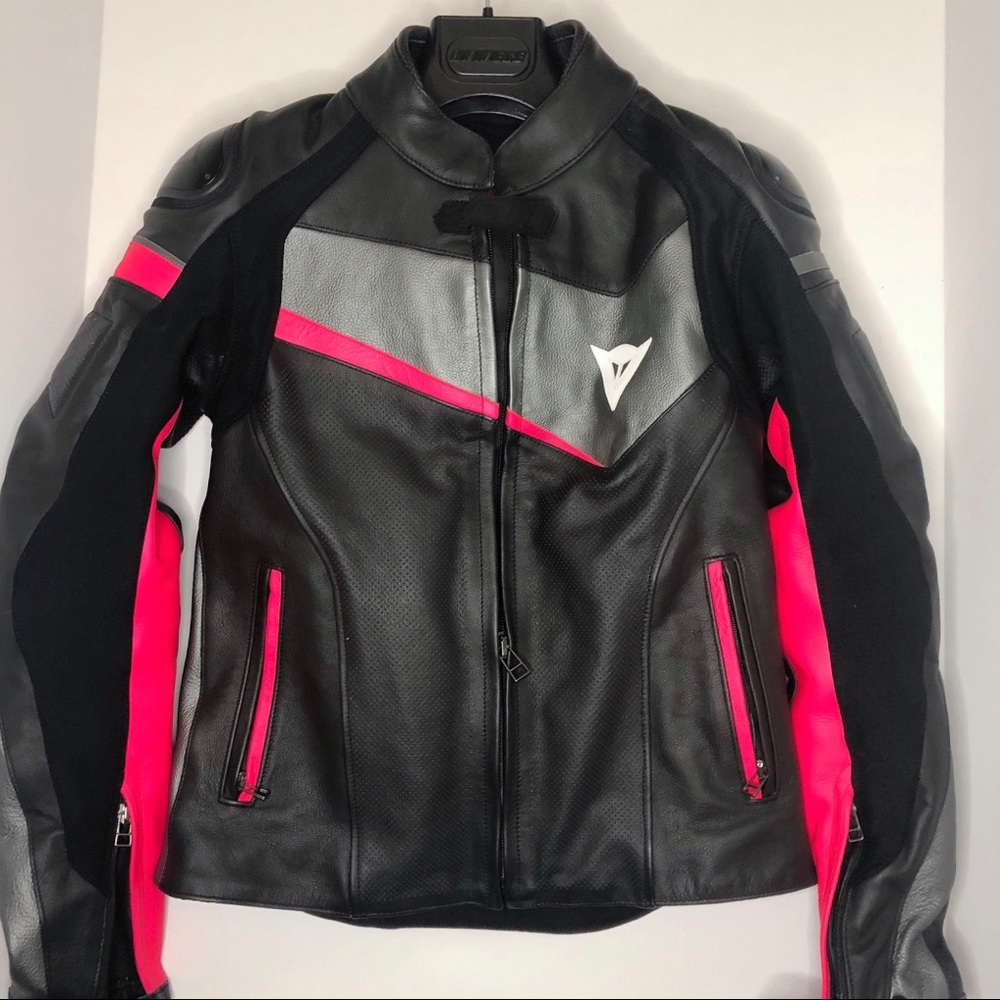 Dainese VELOSTER LEATHER JACKET SIZE 40 LIKE NEW